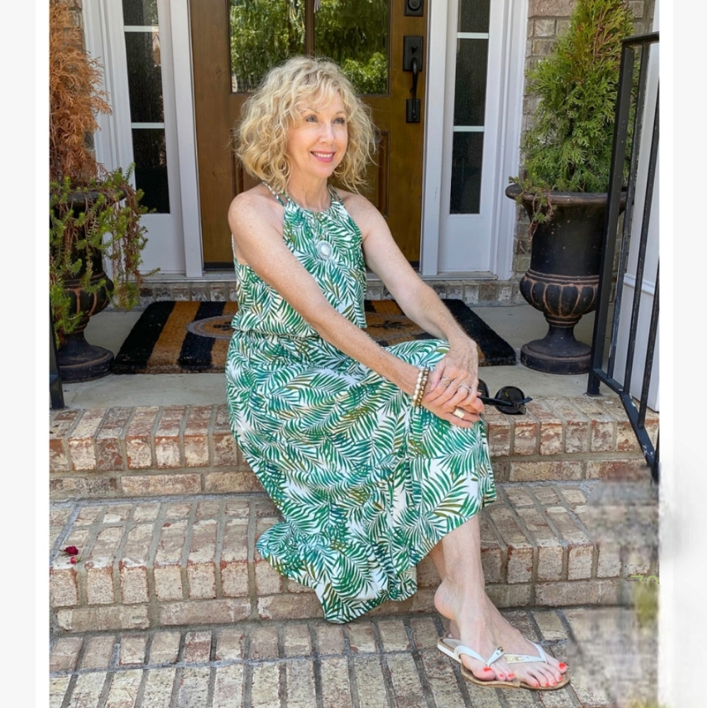 Nwot LOFT Resortwear White/Green Tropical Leaf Print Halter Knit Midi/Ma Pop…